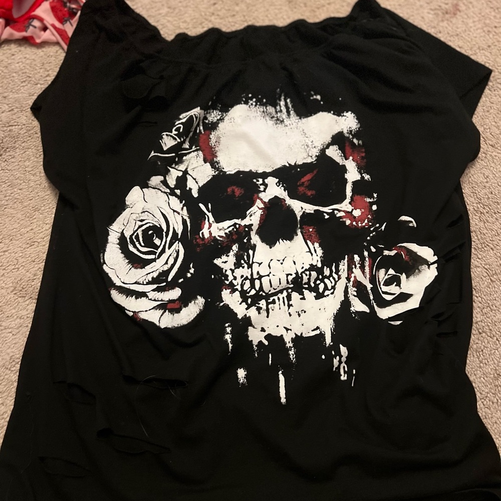 skull t shirt off shoulder